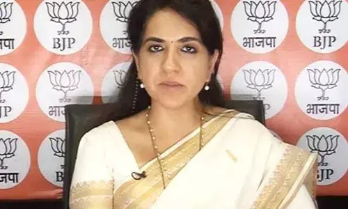 बीजेपी नेता ने उद्धव ठाकरे पर कसा तंज, कहा- बेटे के लिए बाला साहब की विचारधारा से किया समझौता बीजेपी नेता ने उद्धव ठाकरे पर कसा तंज, कहा- बेटे के लिए बाला साहब की विचारधारा से किया समझौता