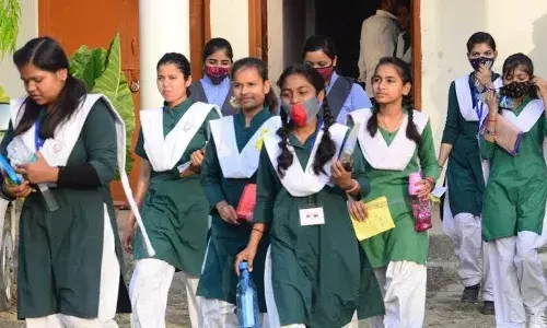 यूपी बोर्ड के 10वीं और 12वीं के परीक्षा परिणाम में फिर लड़कियों ने मारी बाजी, सीतापुर का रहा जलवा