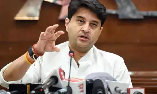 रीवा से ज्योतिरादित्य का कमलनाथ पर निशाना, कहा- कांग्रेस नहीं छोड़ता तो लाड़ली बहना का पैसा उनके खाते में होता रीवा से ज्योतिरादित्य का कमलनाथ पर निशाना, कहा- कांग्रेस नहीं छोड़ता तो लाड़ली बहना का पैसा उनके खाते में होता