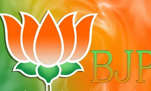 समाजवादी पार्टी को झटका, विधायक अभय सिंह पत्नी व पिता सहित भाजपा में हुए शामिल