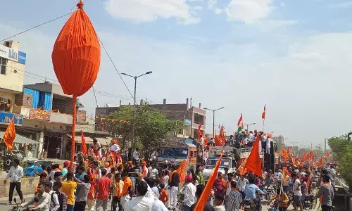 हनुमान जन्मोत्सव पर हिंदू रक्षा दल ने लोनी में विशाल शोभायात्रा निकाली