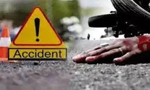 रफ्तार का कहर : कार की टक्कर से स्कूटी सवार युवक की मौत रफ्तार का कहर : कार की टक्कर से स्कूटी सवार युवक की मौत