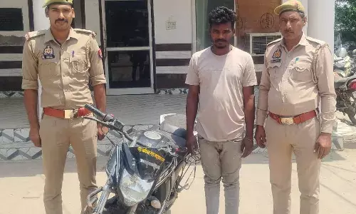 दिल्ली से बाइक चोरी कर बेचने की फिराक में लोनी में घूम रहा था दिल्ली से बाइक चोरी कर बेचने की फिराक में लोनी में घूम रहा था