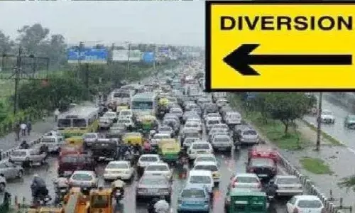 26 अप्रैल को शाम चार बजे से कई रूट किया जाएगा डायवर्ट, ट्रैफिक से बचने के लिए इन रास्तों का करें प्रयोग 26 अप्रैल को शाम चार बजे से कई रूट किया जाएगा डायवर्ट, ट्रैफिक से बचने के लिए इन रास्तों का करें प्रयोग