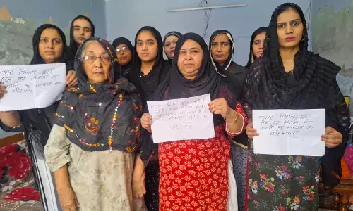 गाजियाबाद में पार्षद परिवार ने इस वजह से किया चुनाव का बहिष्कार गाजियाबाद में पार्षद परिवार ने इस वजह से किया चुनाव का बहिष्कार