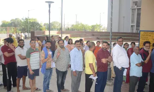 यूपी में 3 बजे तक 35.73 प्रतिशत हुआ मतदान, कहीं तेज तो कहीं धीमा रहा मतदान