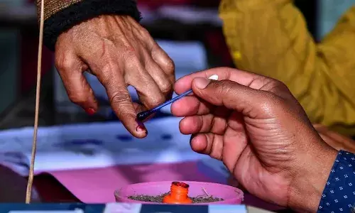 शाम पांच बजे तक किस राज्य में कितने प्रतिशत हुआ मतदान, देखिए पूरी अपडेट लिस्ट शाम पांच बजे तक किस राज्य में कितने प्रतिशत हुआ मतदान, देखिए पूरी अपडेट लिस्ट