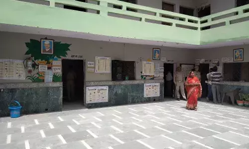 क्यों नहीं निकले लोग घरों से, क्यों घटी मतदान फ़ीसदी, जानें इसकी प्रमुख वजह क्यों नहीं निकले लोग घरों से, क्यों घटी मतदान फ़ीसदी, जानें इसकी प्रमुख वजह