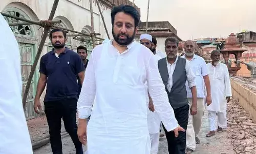 आप विधायक अमानतुल्लाह खान को कोर्ट से मिली राहत, घोटाले करने का लगा है आरोप आप विधायक अमानतुल्लाह खान को कोर्ट से मिली राहत, घोटाले करने का लगा है आरोप