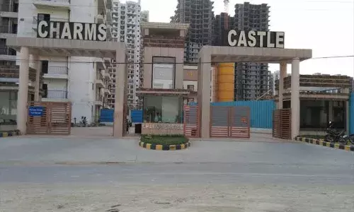 राजनगर एक्सटेंशन में निर्माण कार्य शुरू न होने से परेशान सोसायटी के लोगों ने दी प्रदर्शन की धमकी