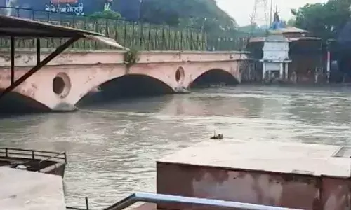 शराब पीकर गंग नहर में नहाने वाले हो जाए सावधान! जानिए पुलिस आप पर किस तरह से रख रही नजर शराब पीकर गंग नहर में नहाने वाले हो जाए सावधान! जानिए पुलिस आप पर किस तरह से रख रही नजर