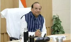 दिल्ली के स्कूलों को बम से उड़ाने की धमकी पर LG ने कमिश्नर से मांगी रिपोर्ट, पुलिस से लेकर गृह मंत्रालय सख्त दिल्ली के स्कूलों को बम से उड़ाने की धमकी पर LG ने कमिश्नर से मांगी रिपोर्ट, पुलिस से लेकर गृह मंत्रालय सख्त