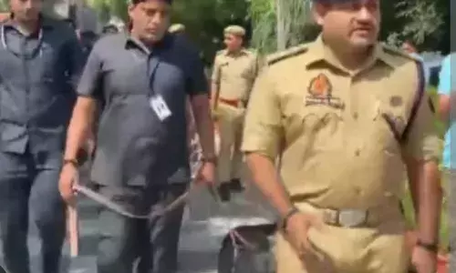 गाजियाबाद में एक स्कूल को मिला धमकी भरा ईमेल, तीन स्कूलों में पुलिस की छानबीन के बाद कर दी गई छुट्टी