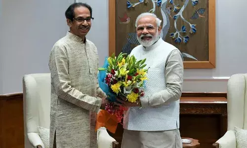 पीएम मोदी ने महाराष्ट्र के साथ किया विश्वासघात, ऐसा क्यों कहा उद्धव ठाकरे ने? पीएम मोदी ने महाराष्ट्र के साथ किया विश्वासघात, ऐसा क्यों कहा उद्धव ठाकरे ने?