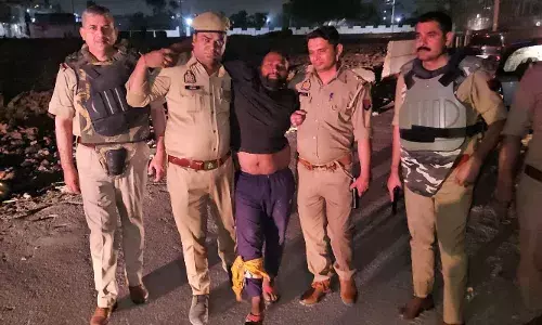 चेन लुटेरों को पुलिस ने रात में गोली मारकर गिराया, जाने फिर क्या हुआ