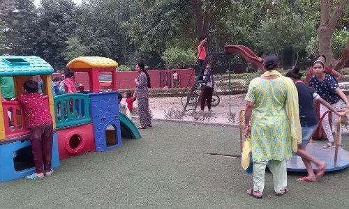 इंदिरापुरम स्थित दिव्यांग पार्क में आम लोगों का कब्जा, दिव्यांग कहां जाएं