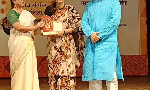 गाजियाबाद संभाग के गुरुकुल कथक केंद्र की अवनी बालियान ने कथक नृत्य में दूसरा स्थान की हासिल