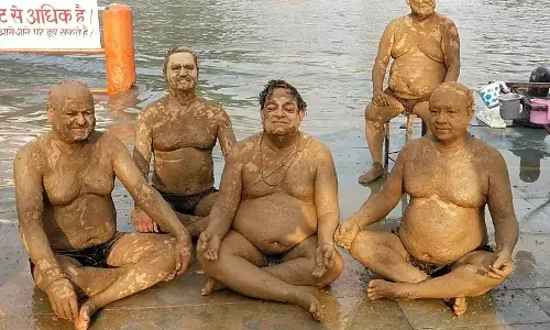 योगिक मिट्टी मालिश एवं गंगा स्नान हर्षोल्लास से संपन्न