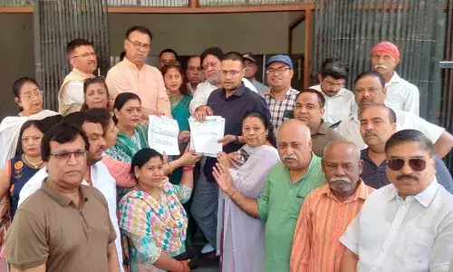 समाजवादी पार्टी के कार्यकर्ताओं पर लगा शिरोमणि महाराणा प्रताप की प्रतिमा के साथ दुर्व्यवहार का आरोप, जिलाधिकारी से कार्रवाई की मांग समाजवादी पार्टी के कार्यकर्ताओं पर लगा शिरोमणि महाराणा प्रताप की प्रतिमा के साथ दुर्व्यवहार का आरोप, जिलाधिकारी से कार्रवाई की मांग