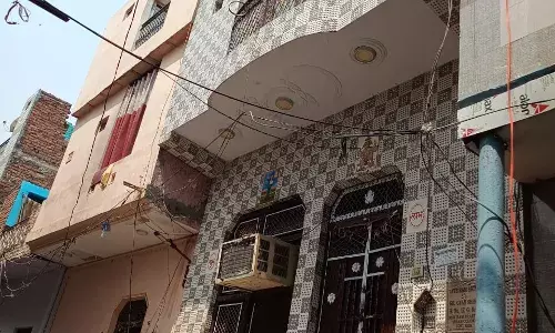 महिला के छत से गिरकर मौत के मामले में पुलिस ने पति को गिरफ्तार किया