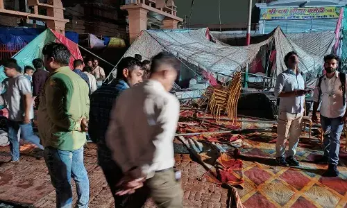 आंधी से शादी में आया तूफान, टेंट गिरने से भागे लोग, सारा सामान हुआ बर्वाद