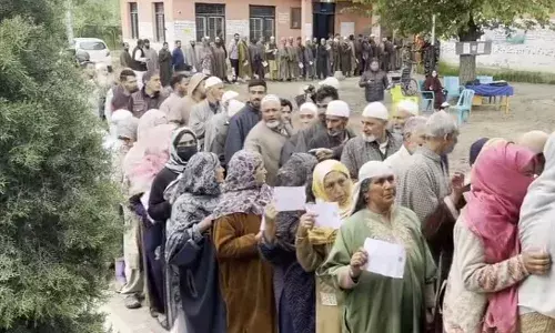 लोकसभा चुनाव 2024: चौथे चरण में सुबह 9 बजे तक 10.35% हुआ मतदान लोकसभा चुनाव 2024: चौथे चरण में सुबह 9 बजे तक 10.35% हुआ मतदान