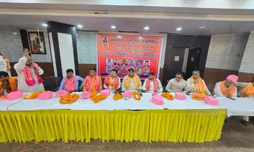 विप्र शिरोमणियों की जनसभा में बीके शर्मा हनुमान ने बताया कैसे कर सकता है समाज उन्नति विप्र शिरोमणियों की जनसभा में बीके शर्मा हनुमान ने बताया कैसे कर सकता है समाज उन्नति