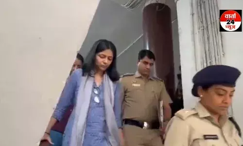 स्वाति मालीवाल मारपीट मामले में वीडियो आया सामने, आरोपी को गंजा कह कर दे रही है गाली, मजिस्ट्रेट को भी दिया बयान, हुआ मेडिकल स्वाति मालीवाल मारपीट मामले में वीडियो आया सामने, आरोपी को गंजा कह कर दे रही है गाली, मजिस्ट्रेट को भी दिया बयान, हुआ मेडिकल