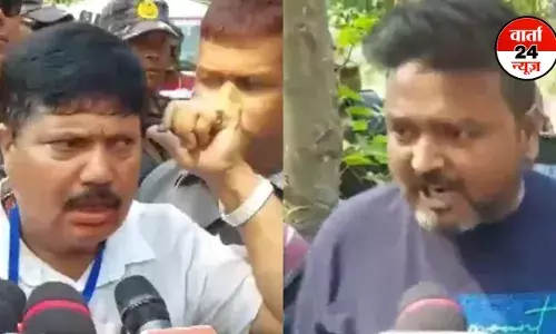 बंगाल में भाजपा प्रत्याशी और टीएमसी कार्यकर्ता आपस में भिड़े, भाजपा का महिला वोटरों को घर से नहीं निकलने देने का आरोप, चुनाव आयोग से शिकायत बंगाल में भाजपा प्रत्याशी और टीएमसी कार्यकर्ता आपस में भिड़े, भाजपा का महिला वोटरों को घर से नहीं निकलने देने का आरोप, चुनाव आयोग से शिकायत