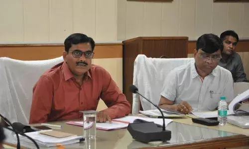 डीएम इन्द्र विक्रम सिंह ने अधिकारियों और पार्टी प्रत्याशियों के प्रतिनिधियों के साथ की बैठक, मतगणना की तैयारियों समेत इन मुद्दे पर किया चर्चा