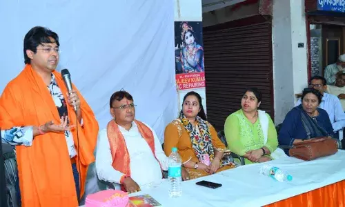 देश में हृदय रोग से हर साल लाखों लोगों की होती हैं मौत, जाने कैसे किया जा सकता है बचाव देश में हृदय रोग से हर साल लाखों लोगों की होती हैं मौत, जाने कैसे किया जा सकता है बचाव