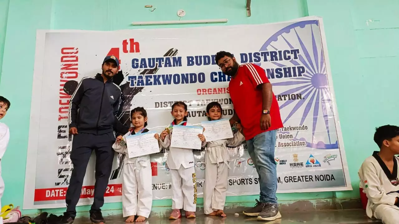 ज्योत्सना बिष्ठ ने चौथी जिला ताइक्वांडो प्रतियोगिता में गोल्ड मेडल जीतकर गाजियाबाद का नाम किया रोशन ज्योत्सना बिष्ठ ने चौथी जिला ताइक्वांडो प्रतियोगिता में गोल्ड मेडल जीतकर गाजियाबाद का नाम किया रोशन