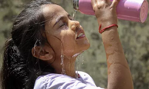 दिल्ली यूपी समेत इन राज्यों में रेड अलर्ट जारी, जाने कब मिलेगी राहत