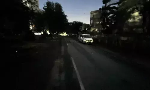 नगर निगम ने स्ट्रीट लाइट लगाए बिना ही कर दिया शिकायत का फर्जी निस्तारण