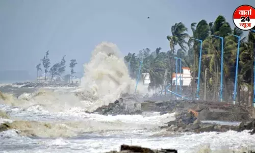 बंगाल में तबाही के निशान छोड़ गया चक्रवात रेमल, एक की मौत, कोलकाता की सड़कों पर भरा पानी बंगाल में तबाही के निशान छोड़ गया चक्रवात रेमल, एक की मौत, कोलकाता की सड़कों पर भरा पानी