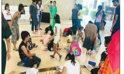 पैरामाउंट गोल्फ फॉरेस्ट में समर कैंप का आयोजन, बच्चों ने उकेरी चित्रकला और रंगोली