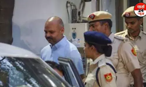 स्वाति मालीवाल केस में दिल्ली की तीस हजारी कोर्ट ने बिभव कुमार की पुलिस हिरासत 3 दिन के लिए बढ़ाई,जानिए वकीलों ने क्या दी दलीलें स्वाति मालीवाल केस में दिल्ली की तीस हजारी कोर्ट ने बिभव कुमार की पुलिस हिरासत 3 दिन के लिए बढ़ाई,जानिए वकीलों ने क्या दी दलीलें