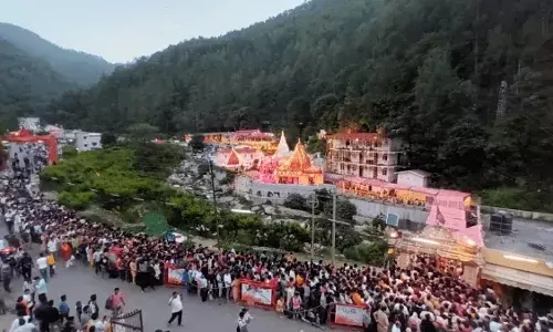 उत्तराखंड के जागेश्वर और कैंची धाम जैसे धार्मिक स्थलों पर भी पार्किंग की समस्या गंभीर उत्तराखंड के जागेश्वर और कैंची धाम जैसे धार्मिक स्थलों पर भी पार्किंग की समस्या गंभीर