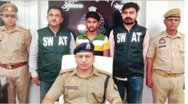 मोबाइल टावरों के उपकरण चोरी करने वाला अंतरराष्ट्रीय चोर गिरफ्तार, 12 लाख रुपए का माल बरामद मोबाइल टावरों के उपकरण चोरी करने वाला अंतरराष्ट्रीय चोर गिरफ्तार, 12 लाख रुपए का माल बरामद