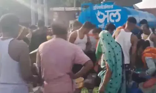 पानी की किल्लत पर दिल्ली सरकार की बैठक, हरियाणा से पर्याप्त पानी ना आने से गहराया जल संकट पानी की किल्लत पर दिल्ली सरकार की बैठक, हरियाणा से पर्याप्त पानी ना आने से गहराया जल संकट