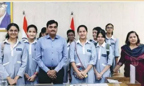 बाल भारती पब्लिक स्कूल की छात्राओं ने जिला मुख्यालय पर जिलाधिकारी से की मुलाकात बाल भारती पब्लिक स्कूल की छात्राओं ने जिला मुख्यालय पर जिलाधिकारी से की मुलाकात