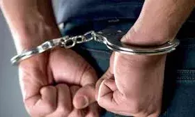 यात्रियों के समान चोरी करने वाला गैंग का खुलासा, दो आरोपी गिरफ्तार यात्रियों के समान चोरी करने वाला गैंग का खुलासा, दो आरोपी गिरफ्तार