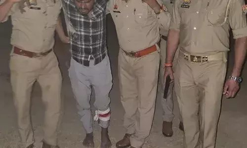 मुठभेड़ के दौरान गौकशी के वांछित आरोपियों को पुलिस ने दबोचा मुठभेड़ के दौरान गौकशी के वांछित आरोपियों को पुलिस ने दबोचा