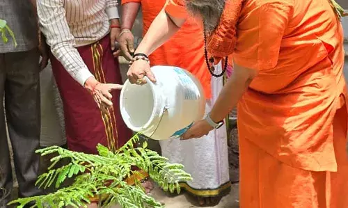 पर्यावरण संरक्षण के लिए सभी आएं आगे : श्रीमहंत नारायण गिरी महाराज