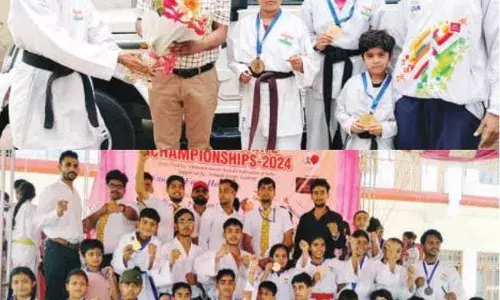 दुबई इंटरनेशनल कराटे चैंपियनशिप के लिए तीन खिलाड़ियों का चयन दुबई इंटरनेशनल कराटे चैंपियनशिप के लिए तीन खिलाड़ियों का चयन