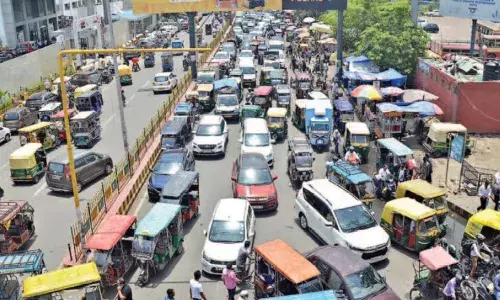 जाम के झाम से बेहाल पुराना बस अड्डा, सभी प्रयास फेल जाम के झाम से बेहाल पुराना बस अड्डा, सभी प्रयास फेल