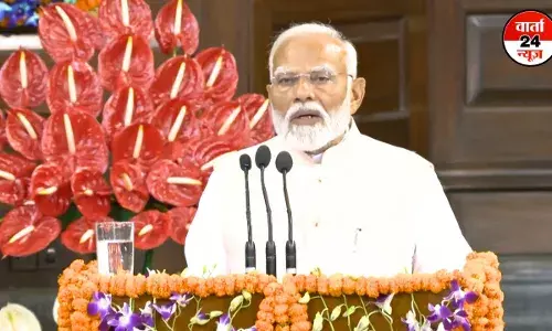 एनडीए का नेता चुने जाने के बाद बोले मोदी-गरीब कल्याण का नया संकल्प और मध्यवर्ग की सुविधा बढ़ाना हमारी प्राथमिकता एनडीए का नेता चुने जाने के बाद बोले मोदी-गरीब कल्याण का नया संकल्प और मध्यवर्ग की सुविधा बढ़ाना हमारी प्राथमिकता