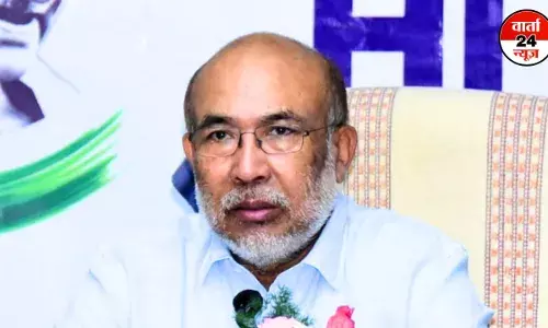 सीएम बीरेन सिंह के सुरक्षा काफिले पर उग्रवादियों ने किया हमला, 1 जवान घायल सीएम बीरेन सिंह के सुरक्षा काफिले पर उग्रवादियों ने किया हमला, 1 जवान घायल