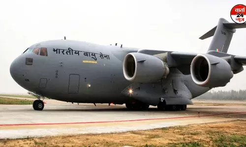 कुवैत से 45 भारतीयों का शव लेकर कोच्चि पहुंचा भारतीय वायुसेना का विमान, परिजनों को सौंपा जाएगा कुवैत से 45 भारतीयों का शव लेकर कोच्चि पहुंचा भारतीय वायुसेना का विमान, परिजनों को सौंपा जाएगा