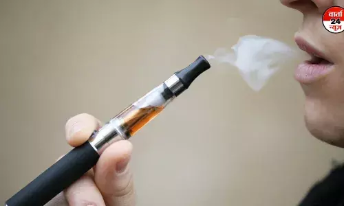 नोएडा में एक करोड़ की प्रतिबंधित ई-सिगरेट बरामद, तीन आरोपी हिरासत में